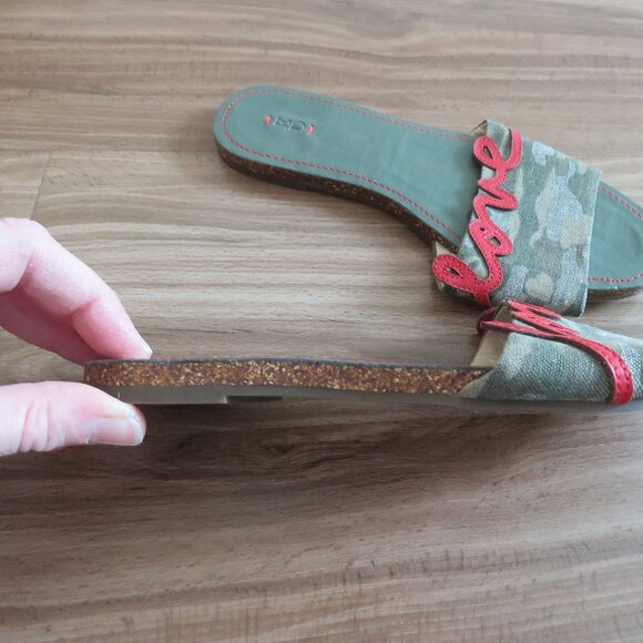 ED ELLEN DEGENERES Sharlin Camo Love Slide Open Toe Slip On Sandals - Size US 6 - Picture 7 of 10